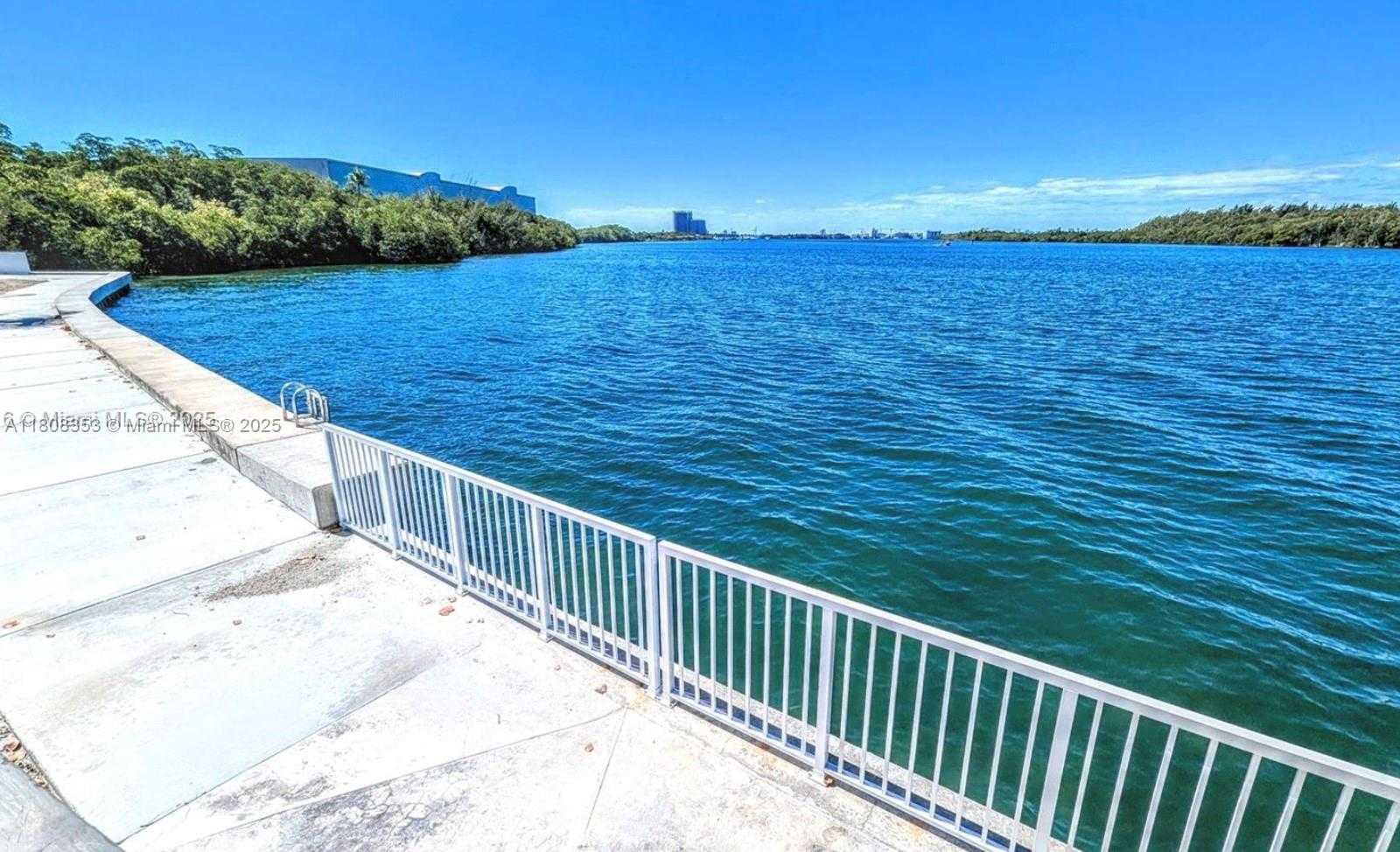 Small Image of 300 BAYVIEW DR #1801, Sunny Isles Beach Number 35
