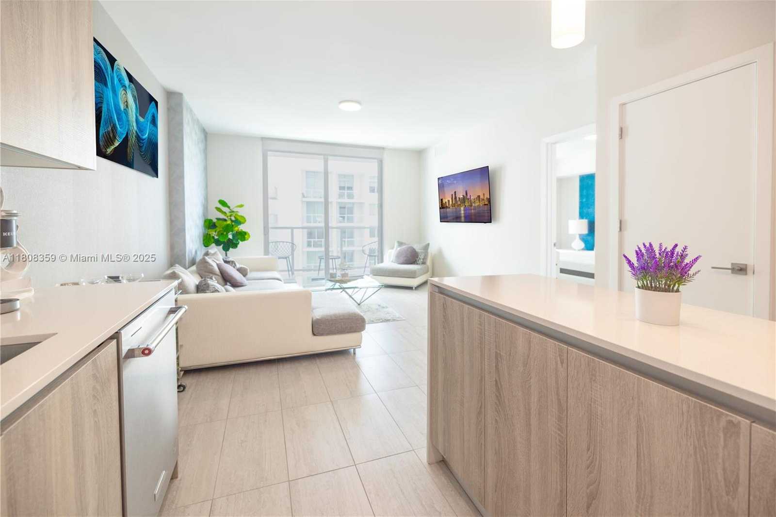 Small Image of 3900 BISCAYNE BLVD #S-1118, Miami Number 30