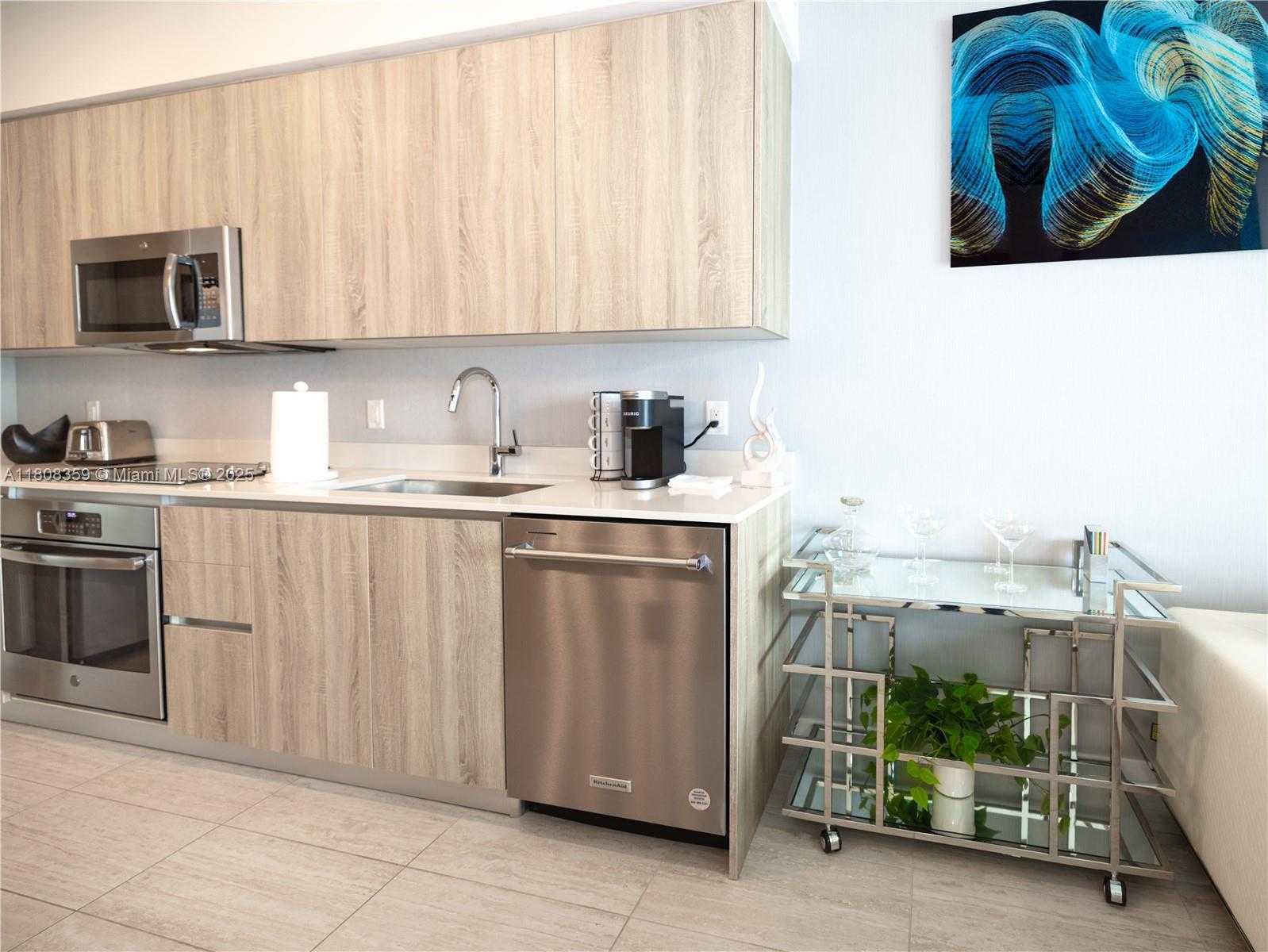 Small Image of 3900 BISCAYNE BLVD #S-1118, Miami Number 34