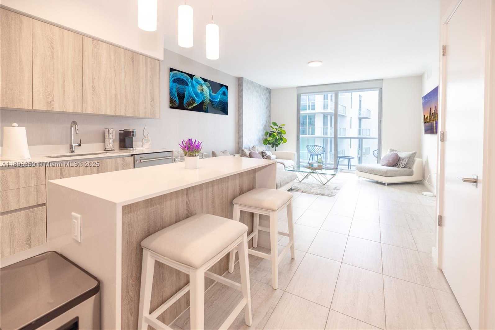 Small Image of 3900 BISCAYNE BLVD #S-1118, Miami Number 37