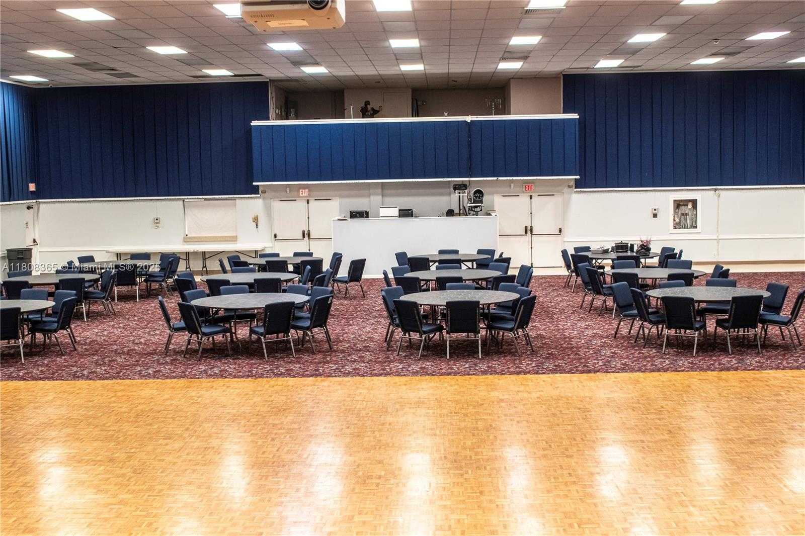 Small Image of 3090 HOLIDAY SPRINGS BLVD #305, Margate Number 35