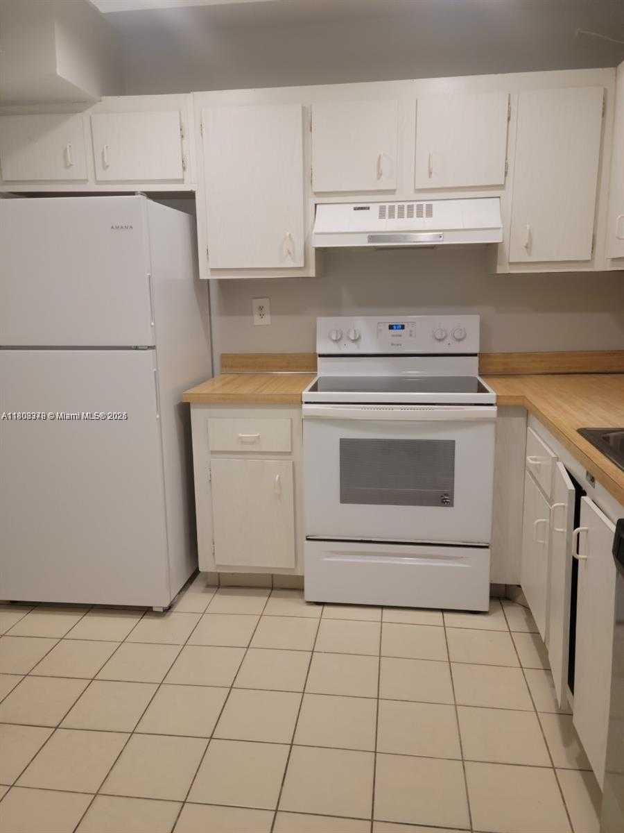 Small Image of 1800 SOUTH WEST 81ST AVE #1105, North Lauderdale Number 5