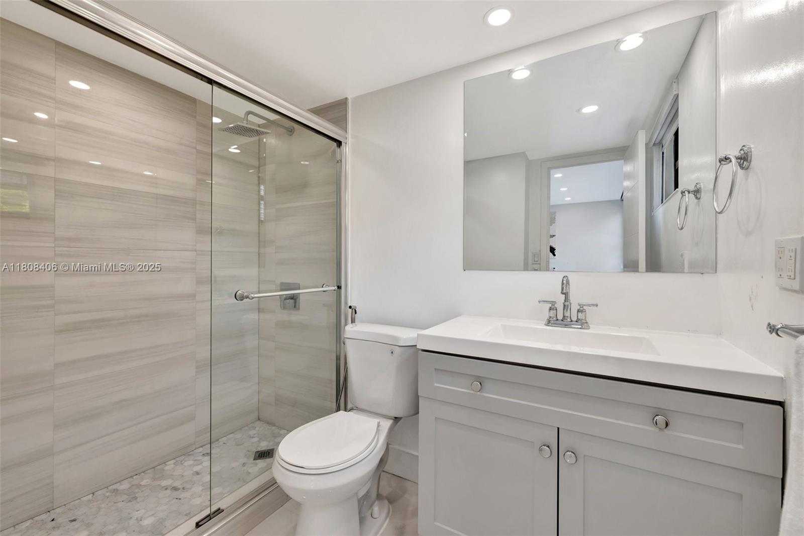 Small Image of 17021 NORTH BAY RD #220, Sunny Isles Beach Number 27