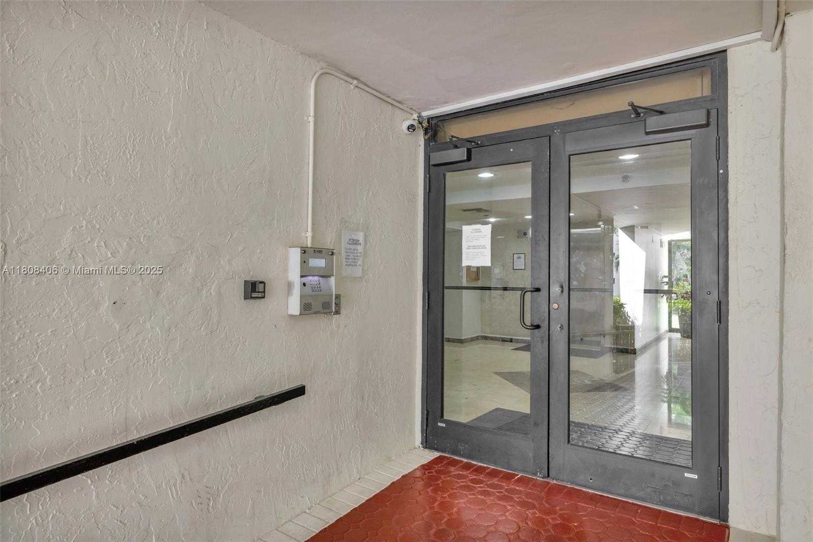 Small Image of 17021 NORTH BAY RD #220, Sunny Isles Beach Number 29