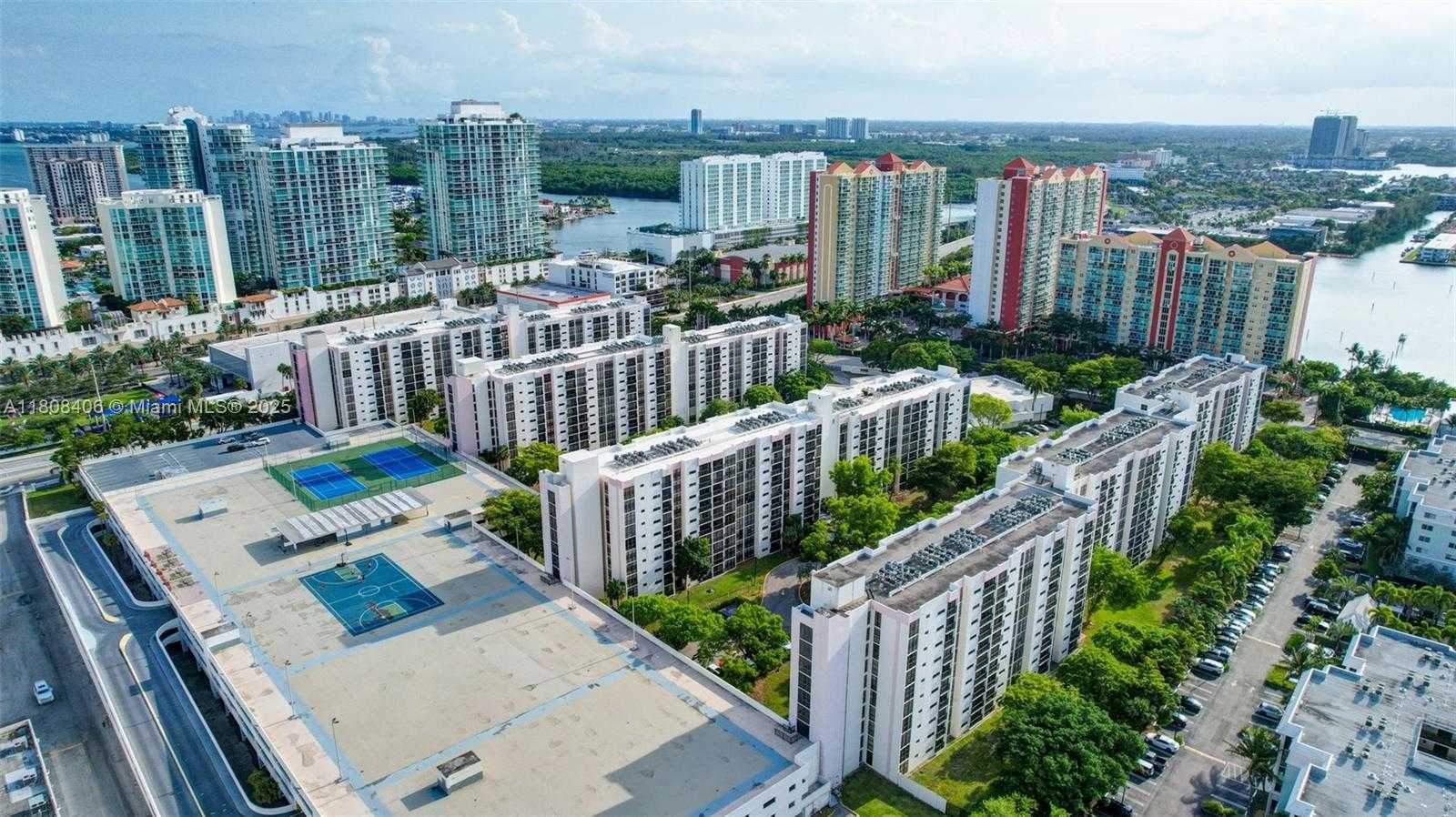 Small Image of 17021 NORTH BAY RD #220, Sunny Isles Beach Number 36