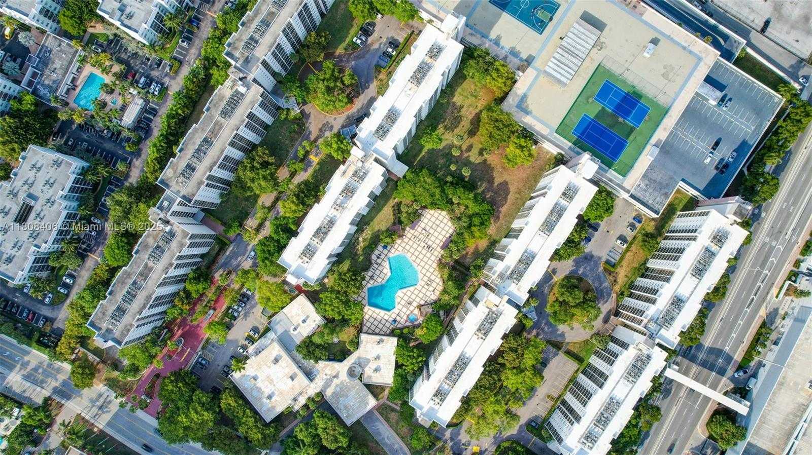 Small Image of 17021 NORTH BAY RD #220, Sunny Isles Beach Number 49