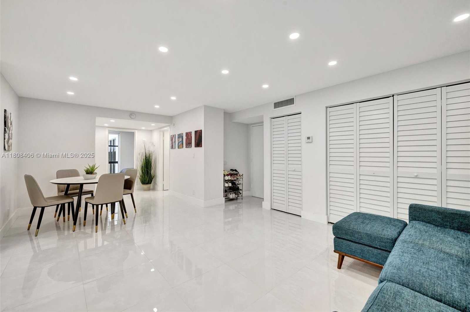 Small Image of 17021 NORTH BAY RD #220, Sunny Isles Beach Number 5