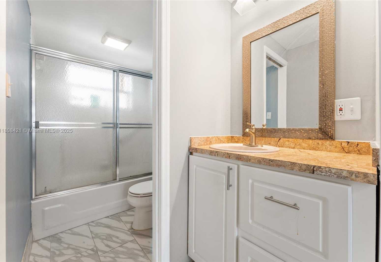 Small Image of 9401 SUNRISE LAKES BLVD #307, Sunrise Number 17