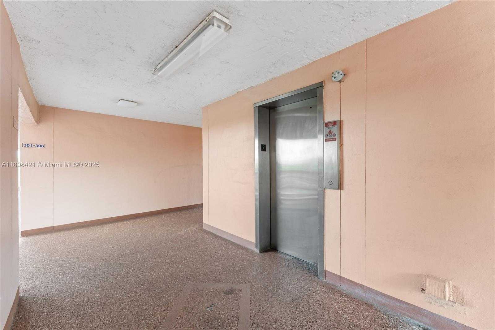 Small Image of 9401 SUNRISE LAKES BLVD #307, Sunrise Number 21