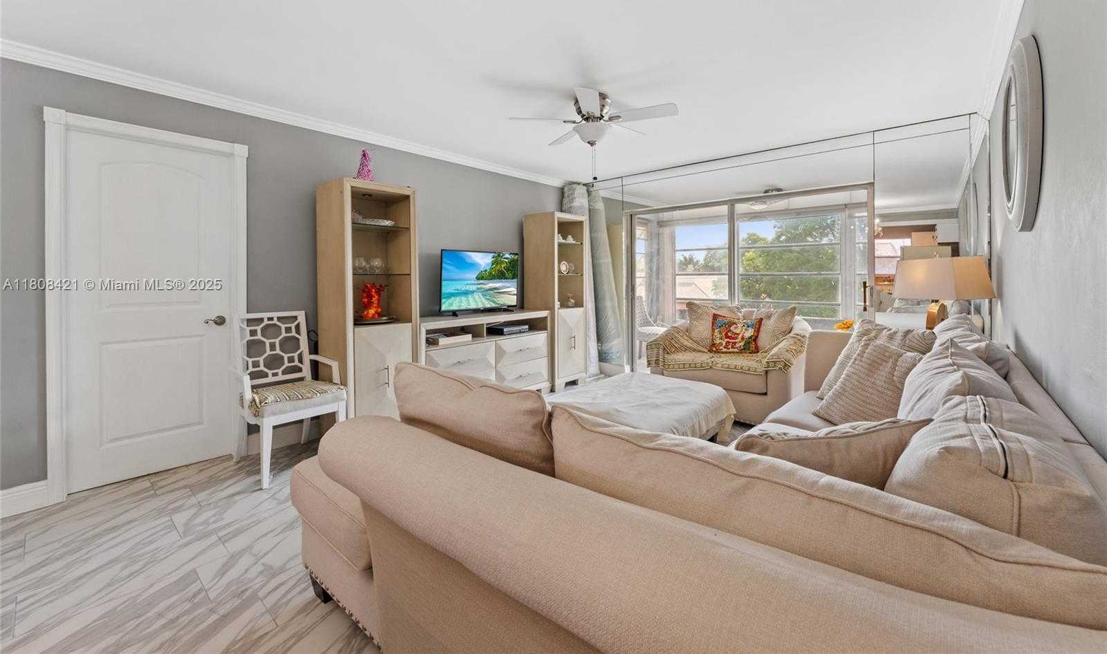 Small Image of 9401 SUNRISE LAKES BLVD #307, Sunrise Number 8