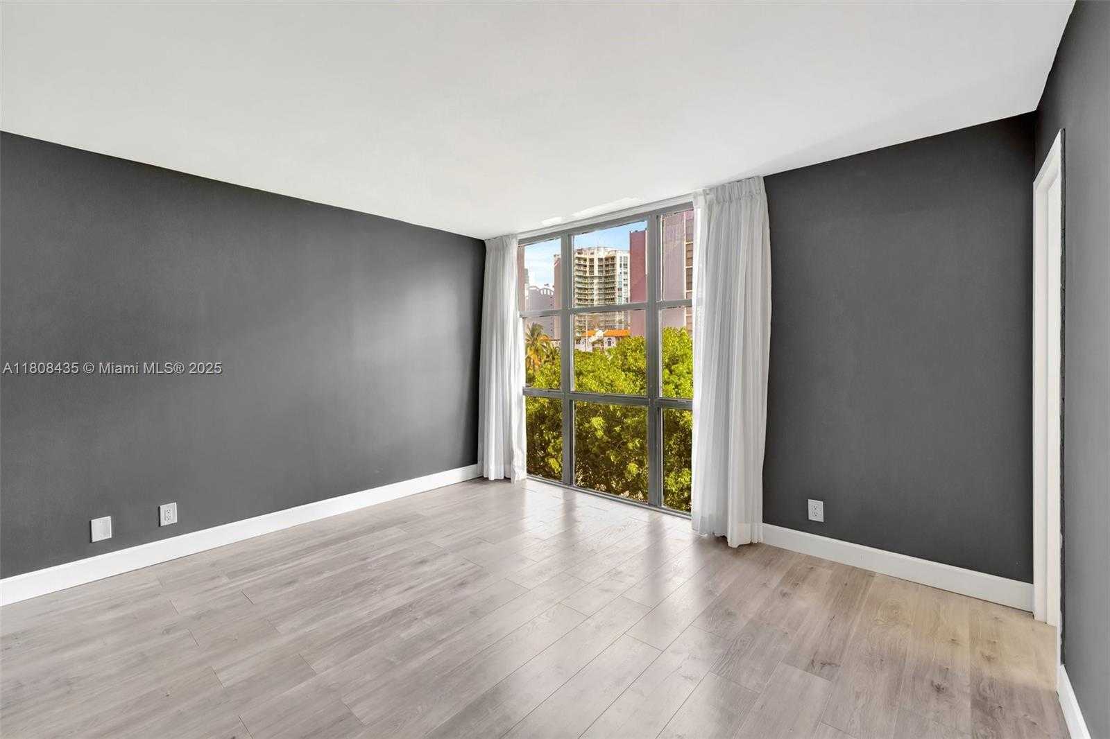 Small Image of 16919 NORTH BAY RD #521, Sunny Isles Beach Number 16