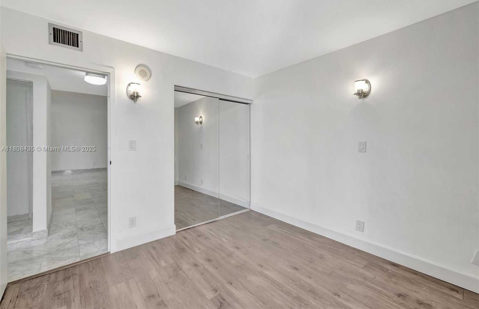 Small Image of 16919 NORTH BAY RD #521, Sunny Isles Beach Number 22