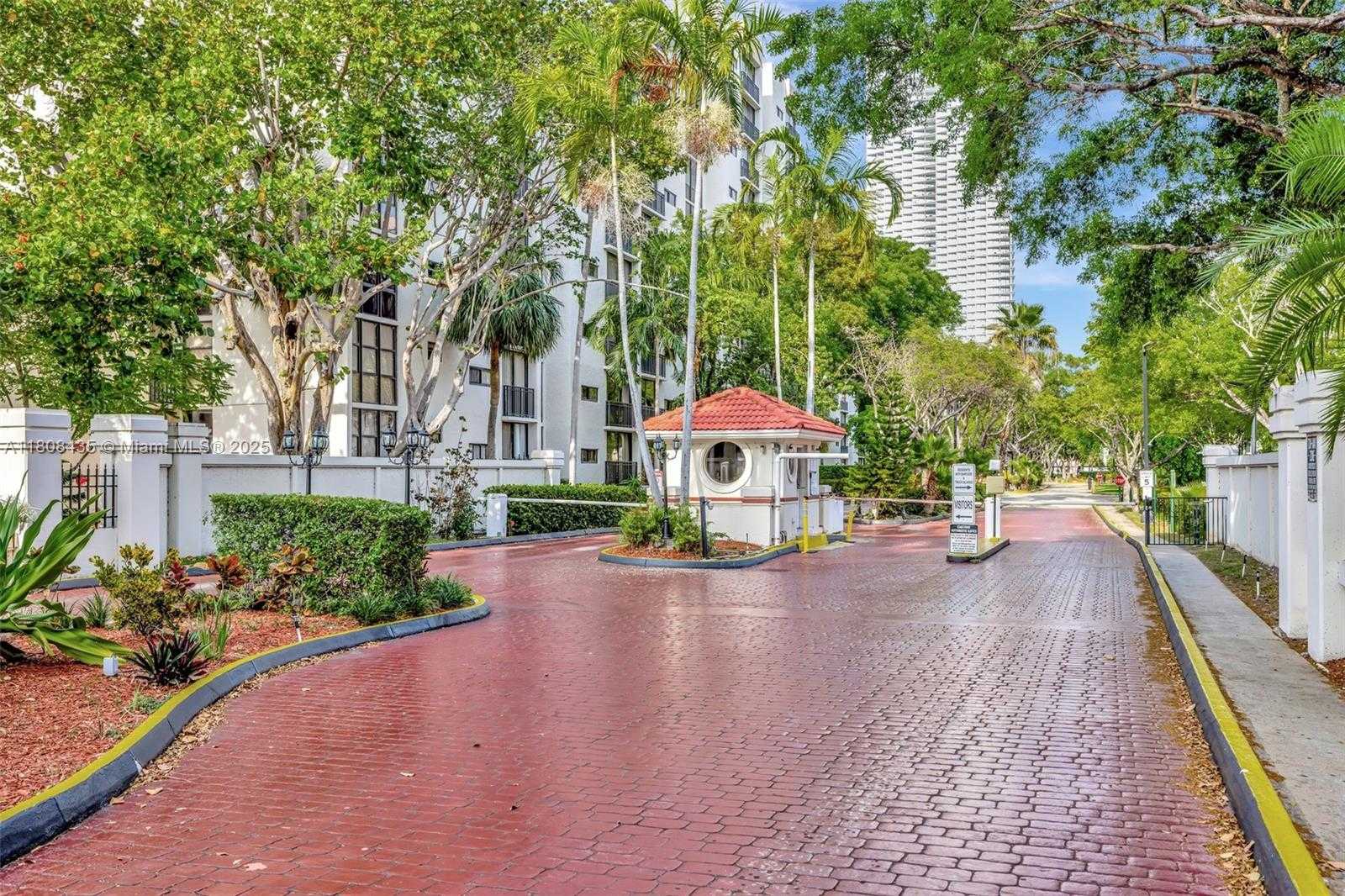 Small Image of 16919 NORTH BAY RD #521, Sunny Isles Beach Number 26