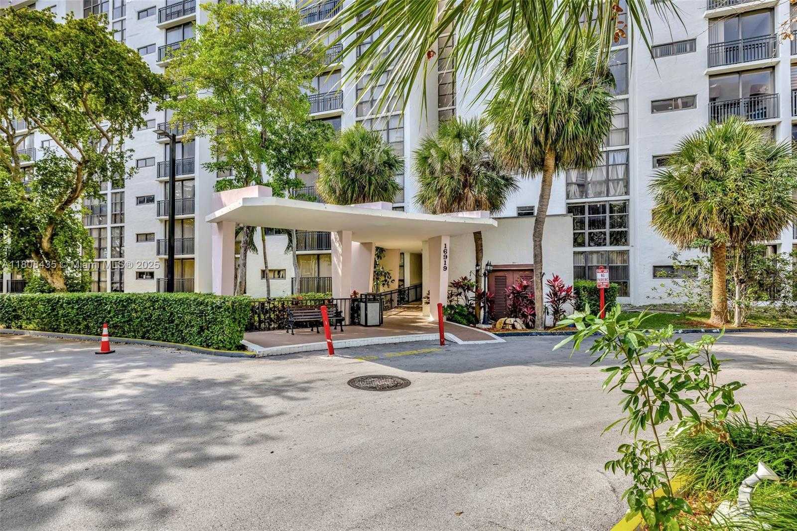 Small Image of 16919 NORTH BAY RD #521, Sunny Isles Beach Number 27