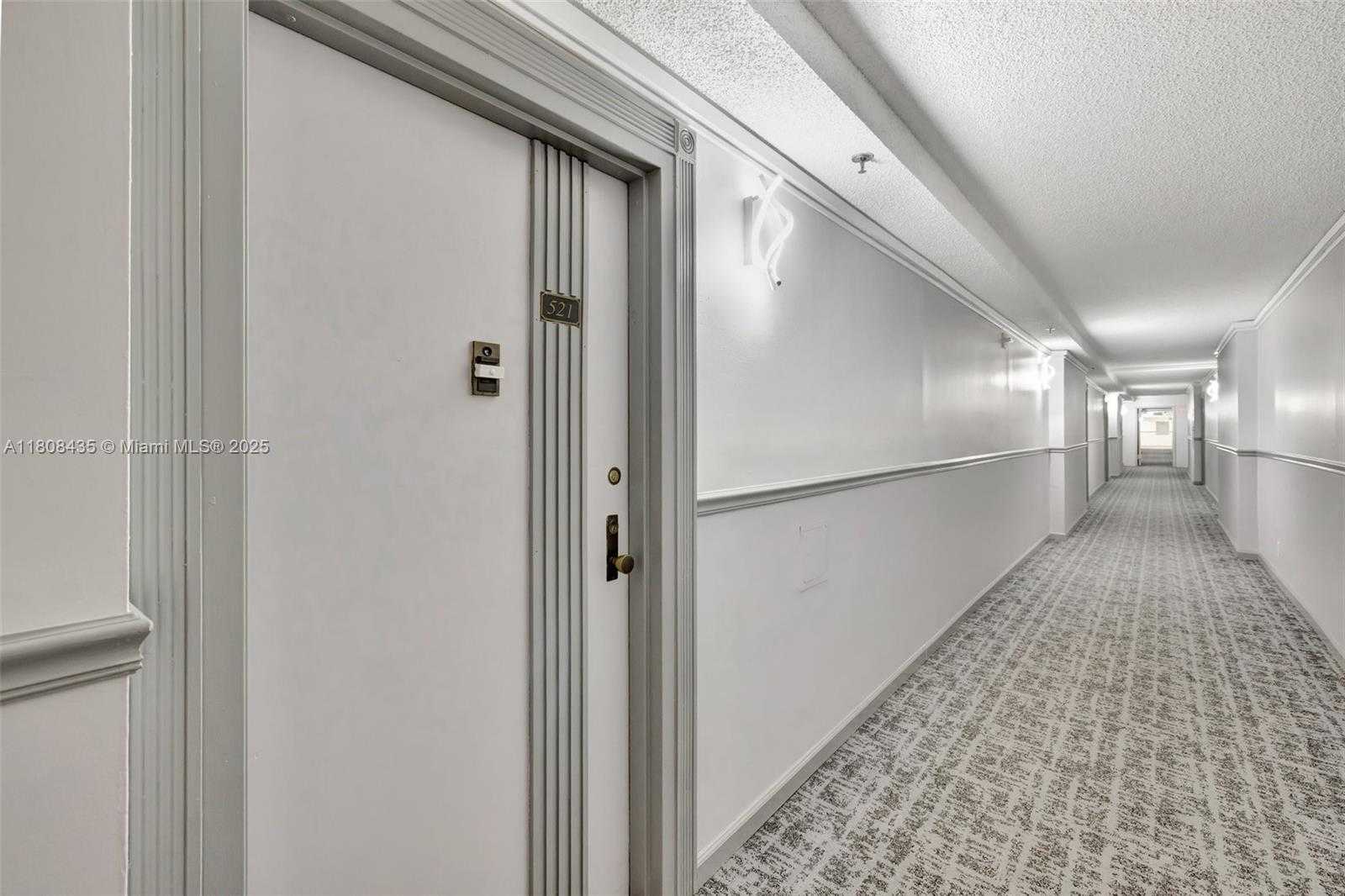Small Image of 16919 NORTH BAY RD #521, Sunny Isles Beach Number 30