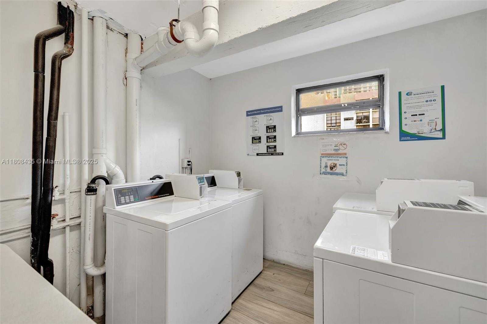 Small Image of 16919 NORTH BAY RD #521, Sunny Isles Beach Number 31