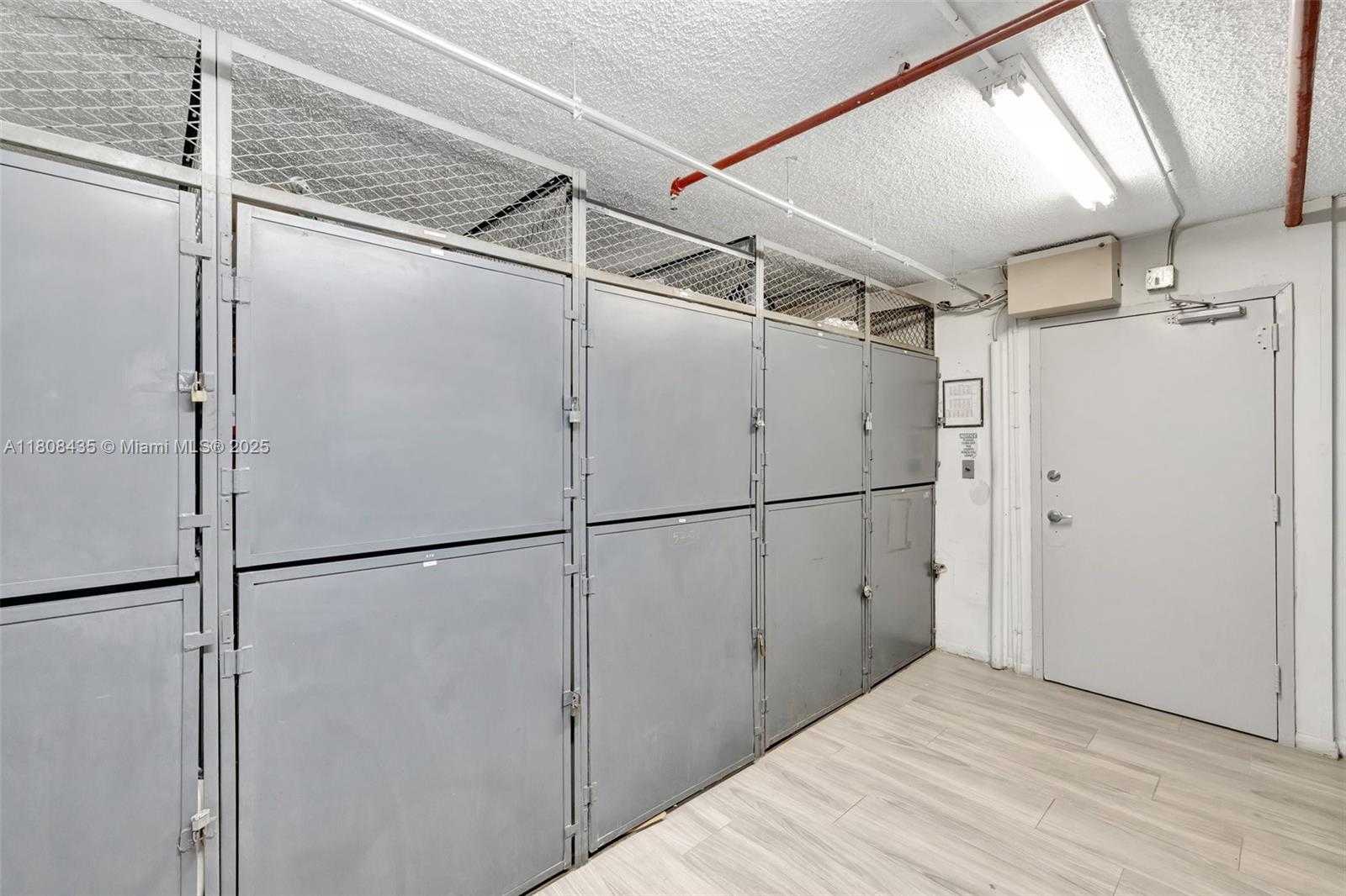 Small Image of 16919 NORTH BAY RD #521, Sunny Isles Beach Number 32