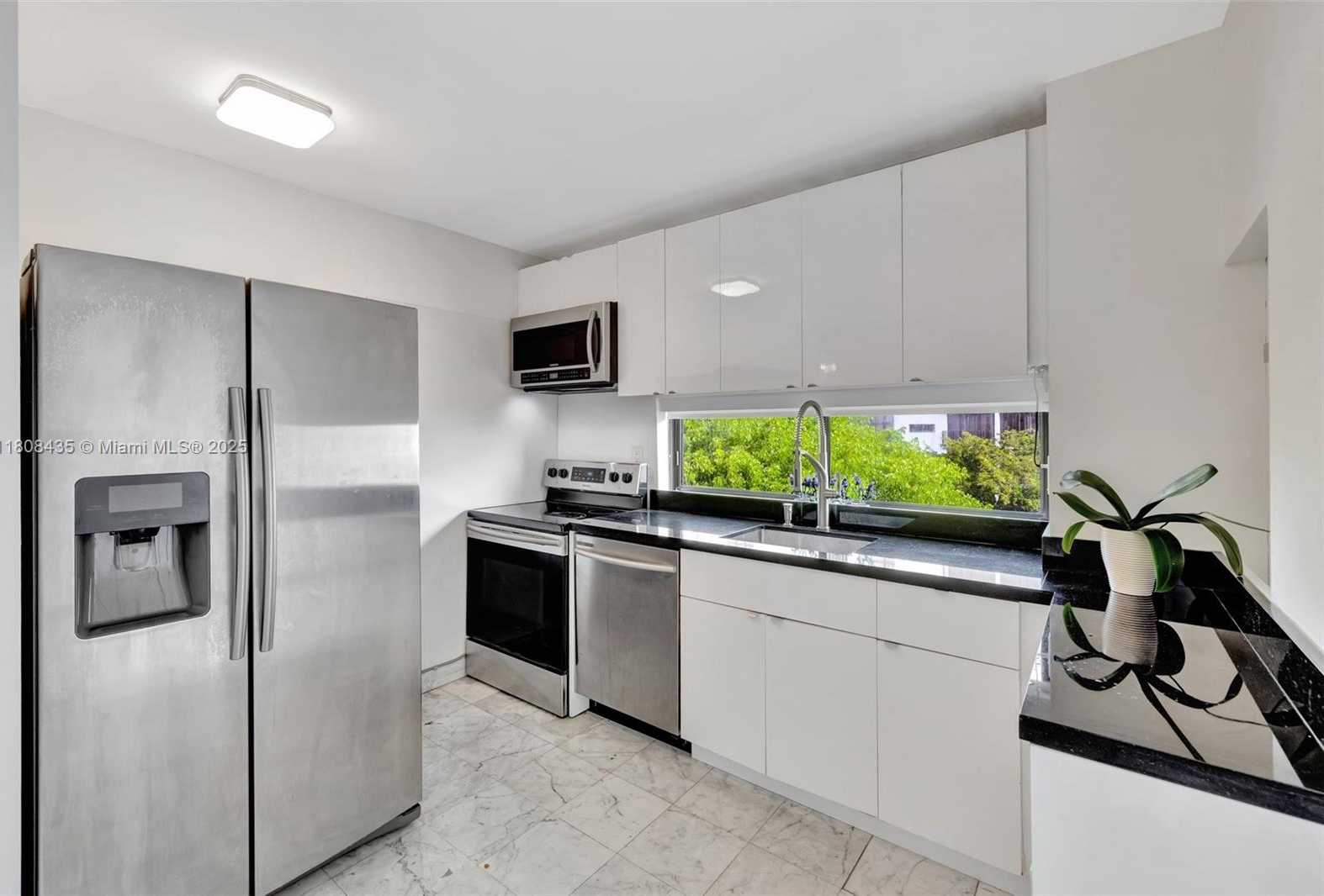 Small Image of 16919 NORTH BAY RD #521, Sunny Isles Beach Number 9