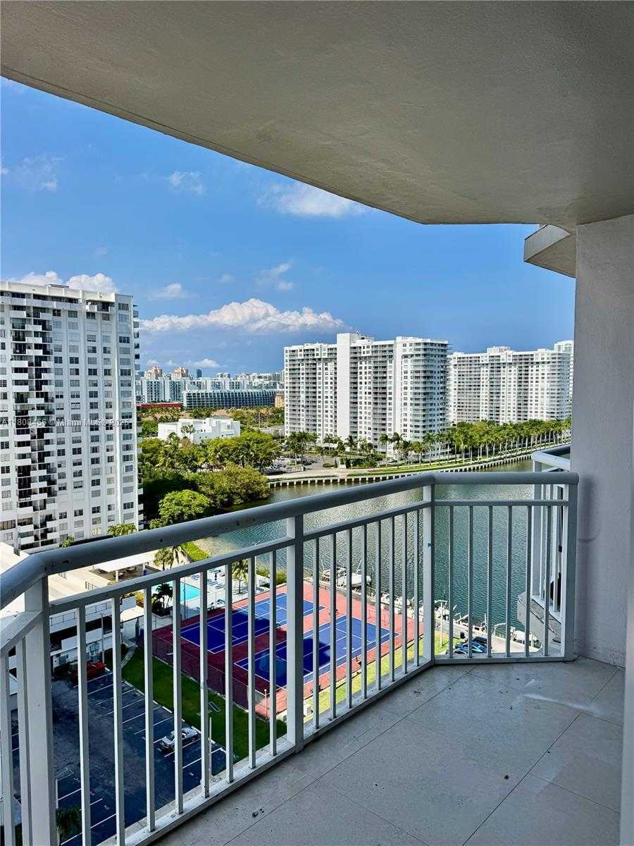 Small Image of 18051 BISCAYNE BLVD #1501, Aventura Number 19
