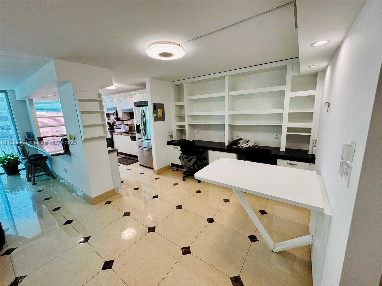 Small Image of 18051 BISCAYNE BLVD #1501, Aventura Number 2