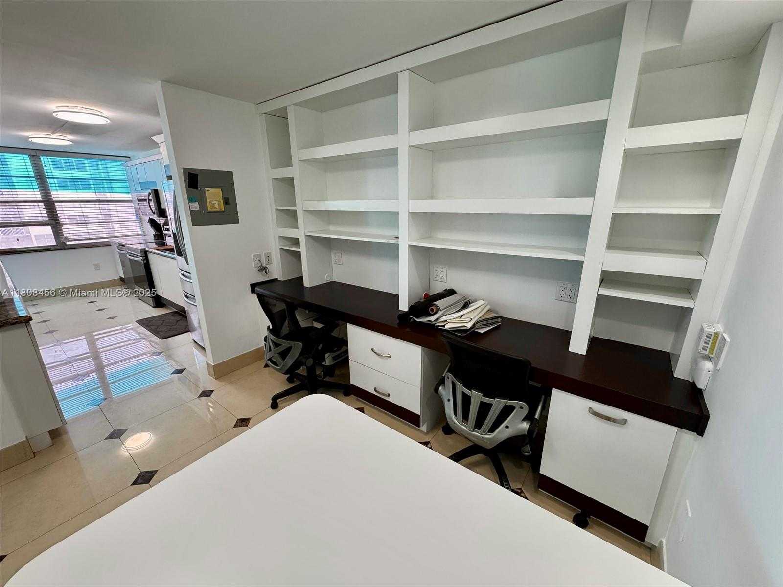 Small Image of 18051 BISCAYNE BLVD #1501, Aventura Number 4
