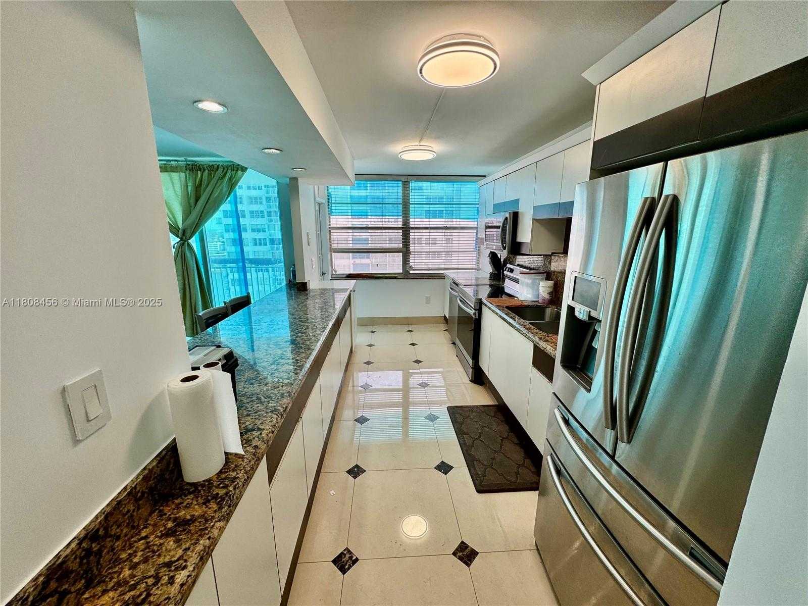 Small Image of 18051 BISCAYNE BLVD #1501, Aventura Number 5