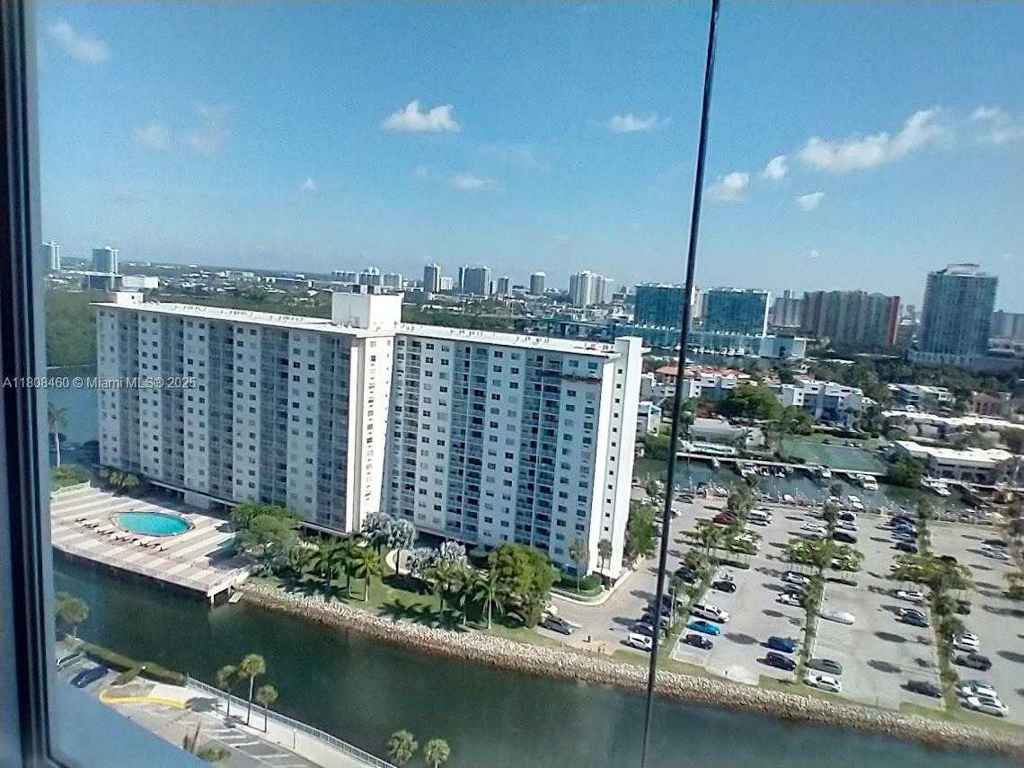 Small Image of 500 BAYVIEW DR #2031, Sunny Isles Beach Number 10