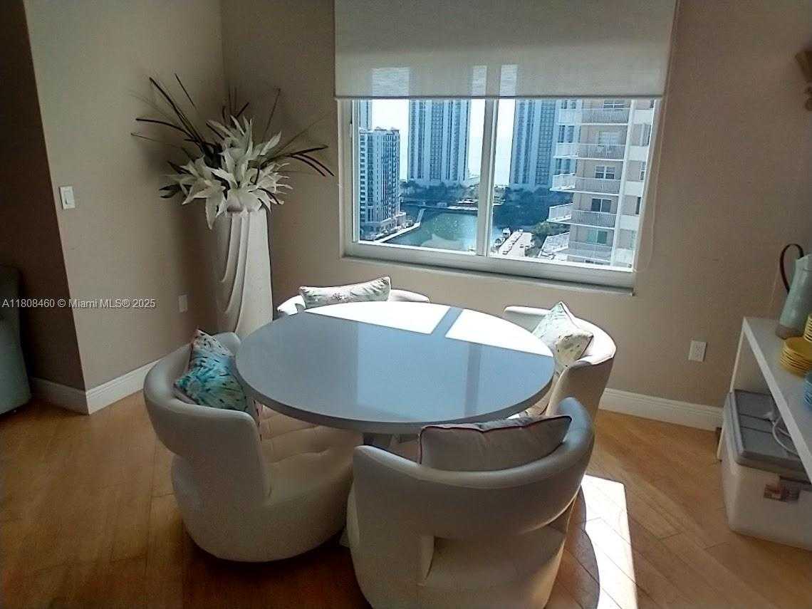 Small Image of 500 BAYVIEW DR #2031, Sunny Isles Beach Number 14