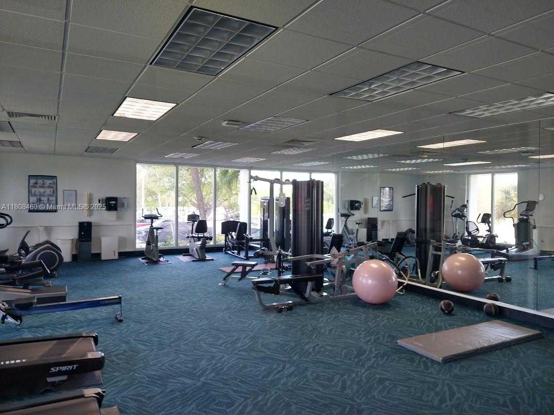 Small Image of 500 BAYVIEW DR #2031, Sunny Isles Beach Number 28