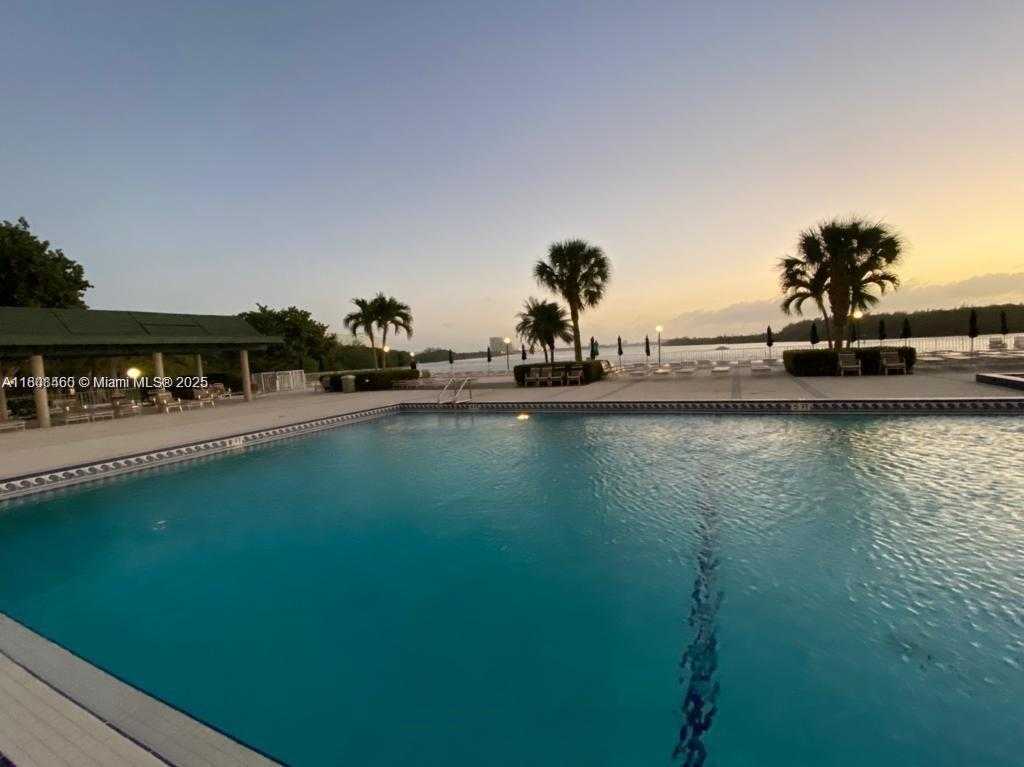 Small Image of 500 BAYVIEW DR #2031, Sunny Isles Beach Number 32