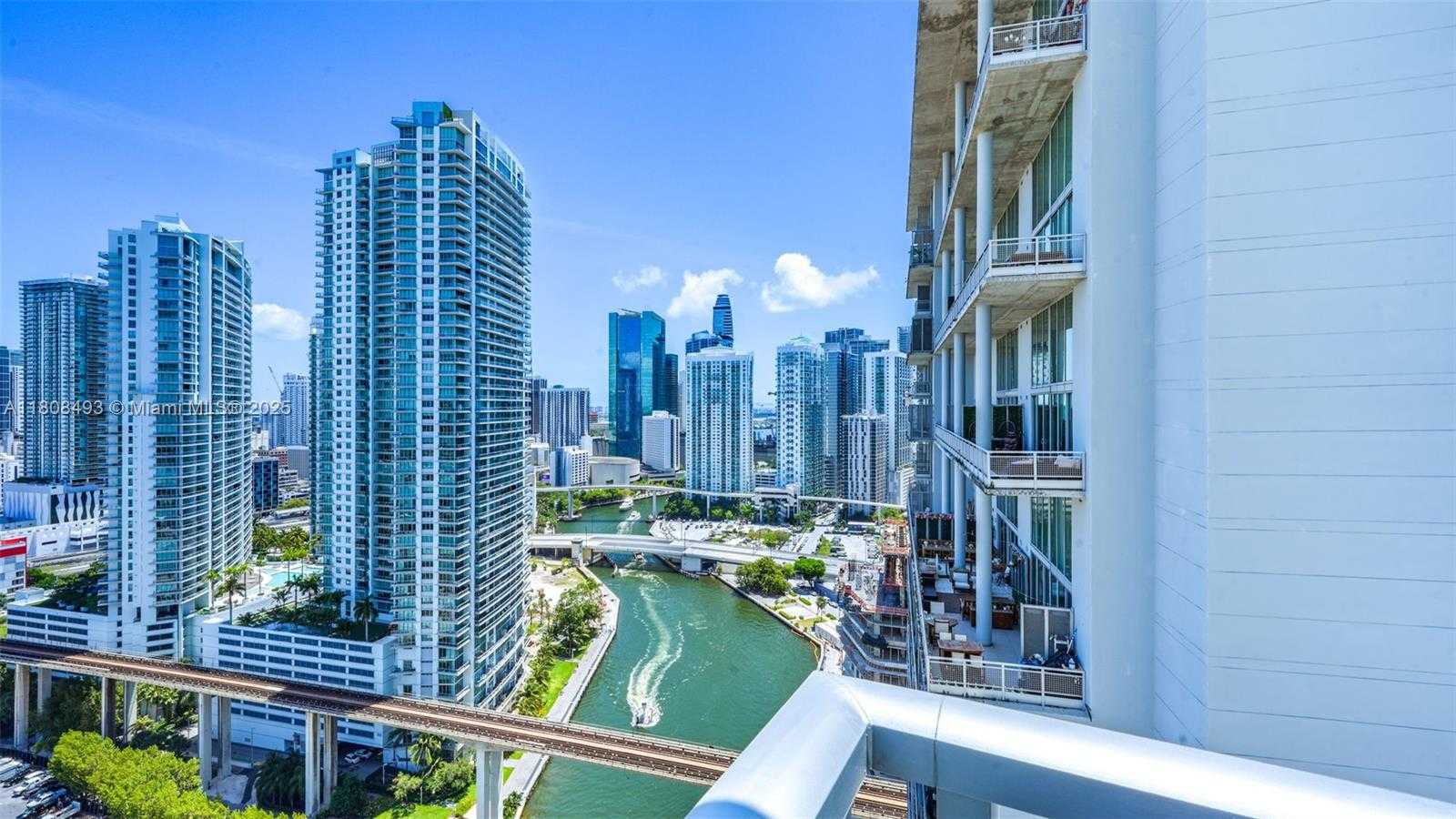 Small Image of 185 SOUTH WEST 7TH ST #2911, Miami Number 12