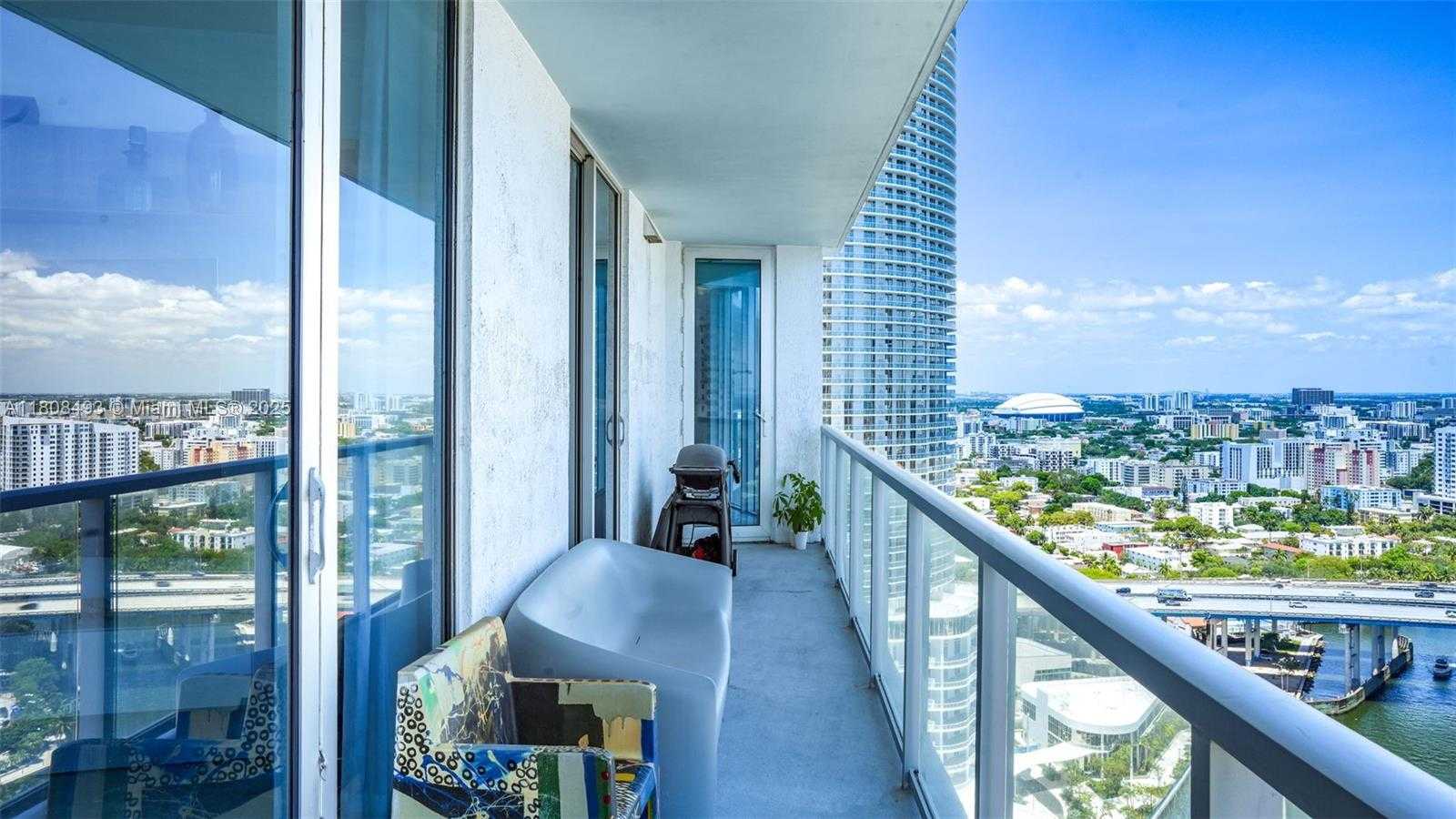 Small Image of 185 SOUTH WEST 7TH ST #2911, Miami Number 15