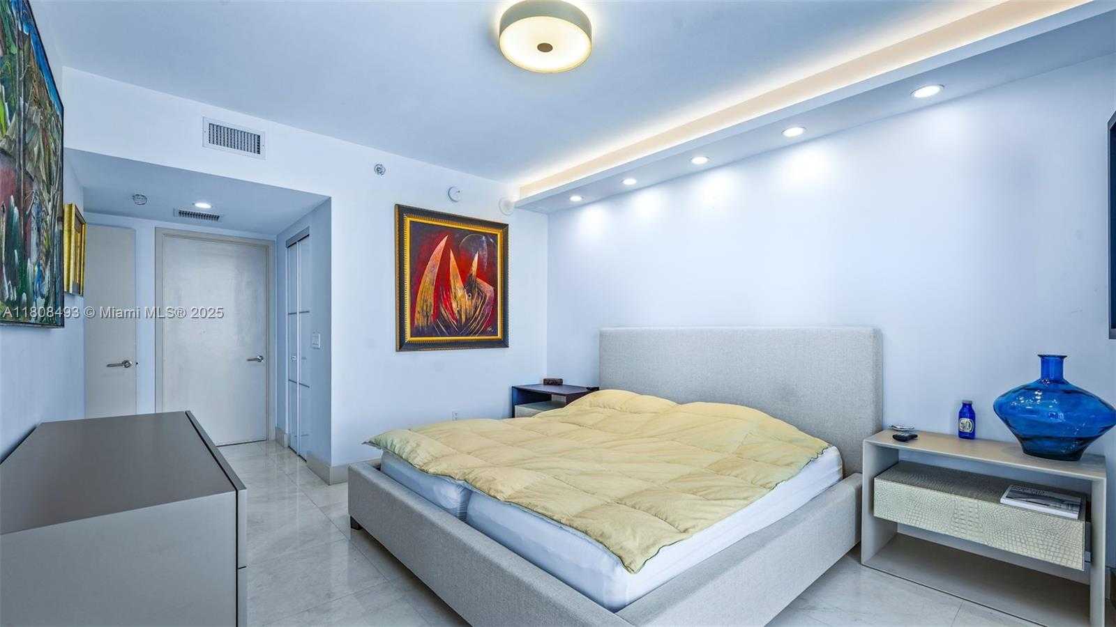Small Image of 185 SOUTH WEST 7TH ST #2911, Miami Number 17
