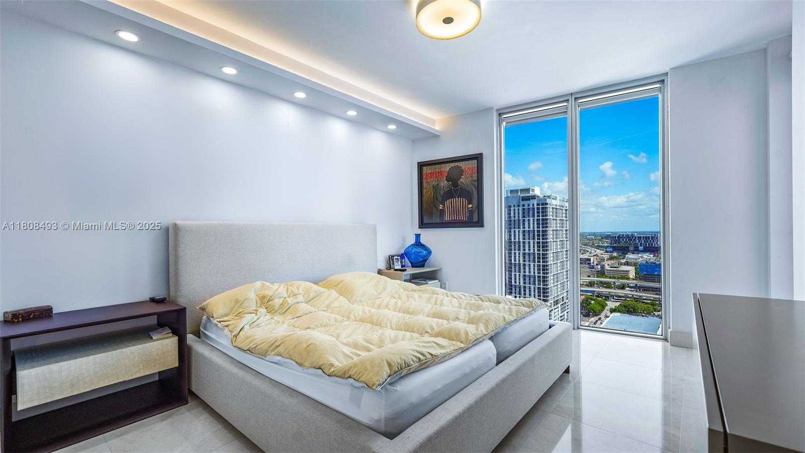 Small Image of 185 SOUTH WEST 7TH ST #2911, Miami Number 18