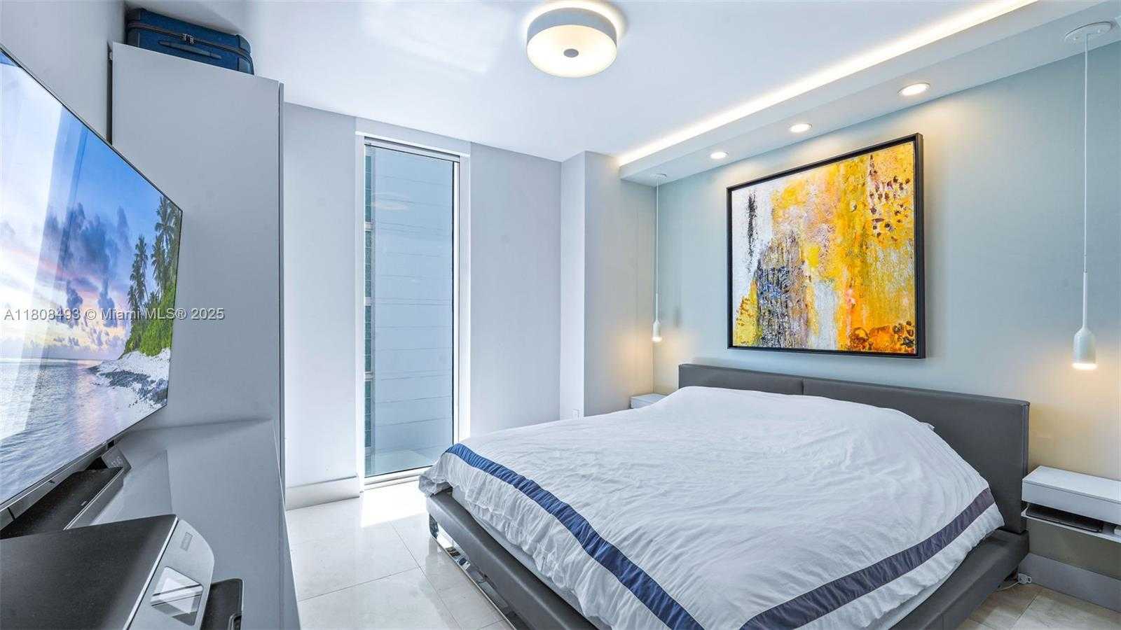 Small Image of 185 SOUTH WEST 7TH ST #2911, Miami Number 23