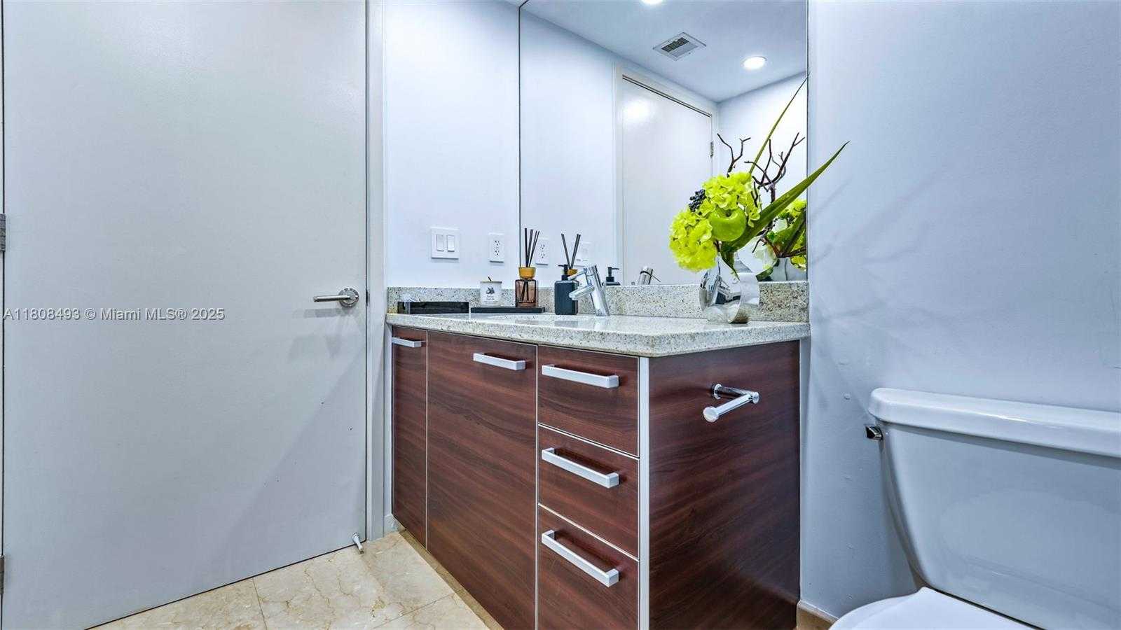 Small Image of 185 SOUTH WEST 7TH ST #2911, Miami Number 28