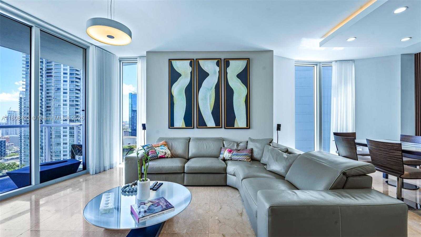 Small Image of 185 SOUTH WEST 7TH ST #2911, Miami Number 3
