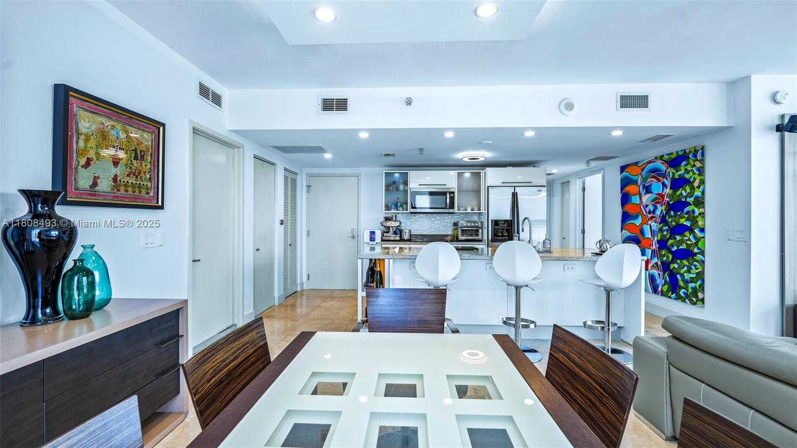 Small Image of 185 SOUTH WEST 7TH ST #2911, Miami Number 9