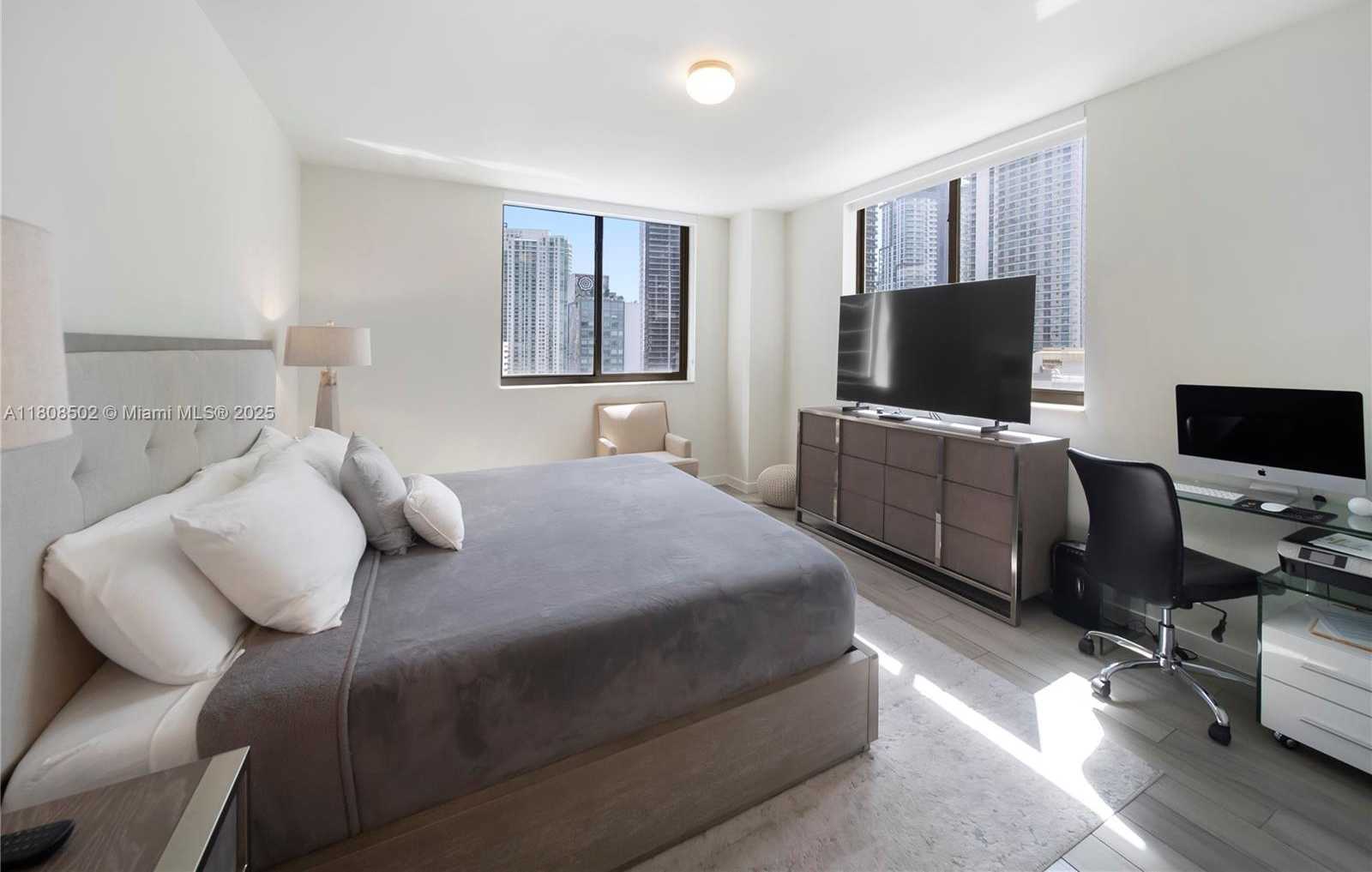 Small Image of 999 SOUTH WEST 1ST AVE #1617, Miami Number 6