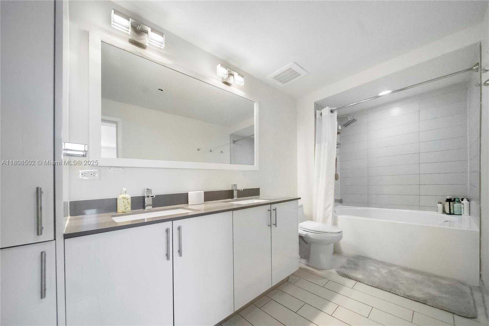 Small Image of 999 SOUTH WEST 1ST AVE #1617, Miami Number 8