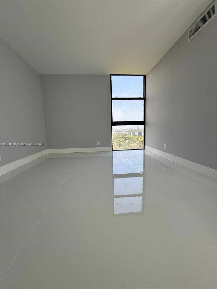 Small Image of 20379 WEST COUNTRY CLUB DR #1233, Aventura Number 12