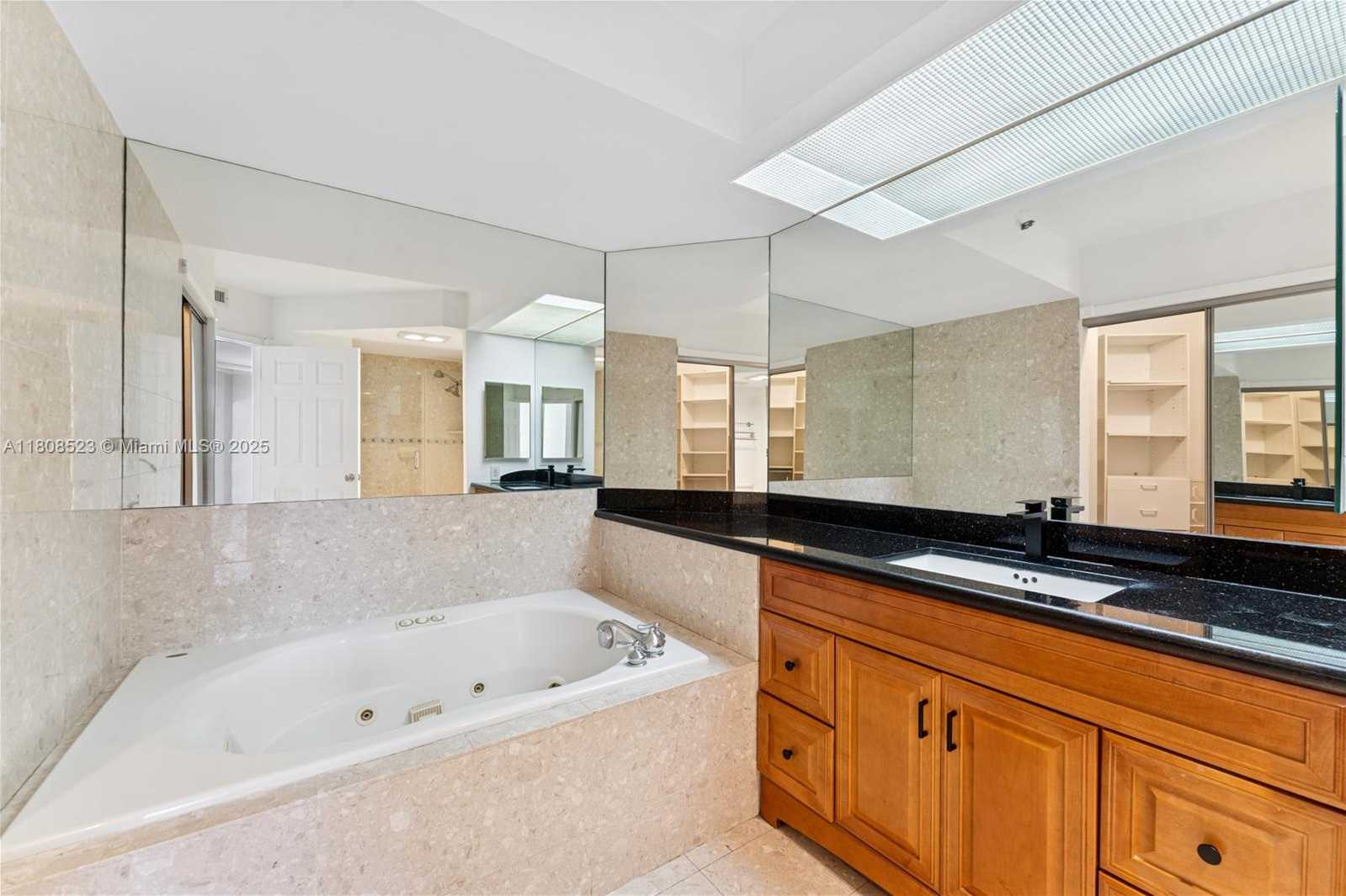 Small Image of 20185 EAST COUNTRY CLUB DR #505, Aventura Number 15