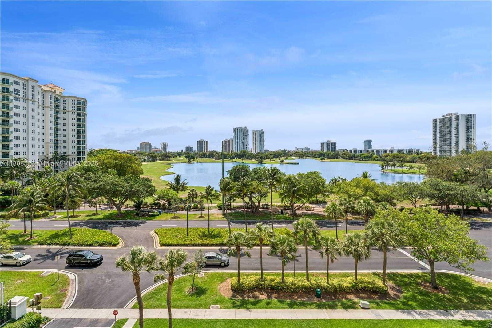 Small Image of 20185 EAST COUNTRY CLUB DR #505, Aventura Number 2