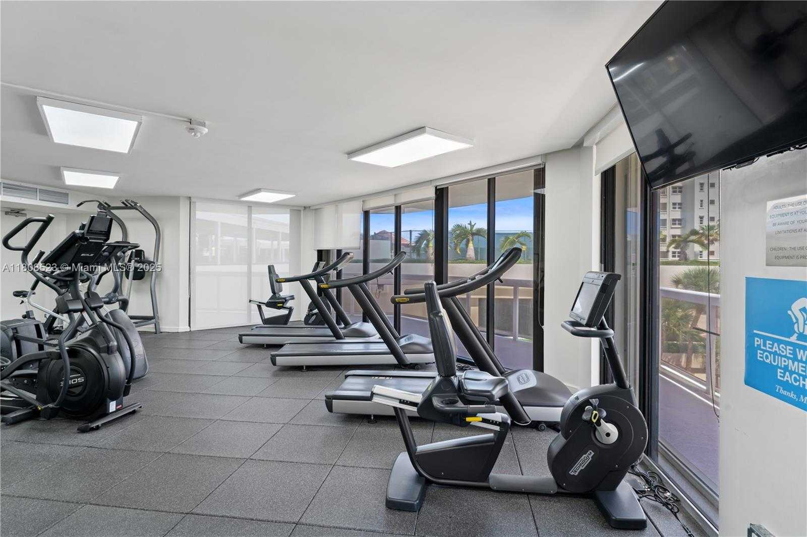 Small Image of 20185 EAST COUNTRY CLUB DR #505, Aventura Number 29