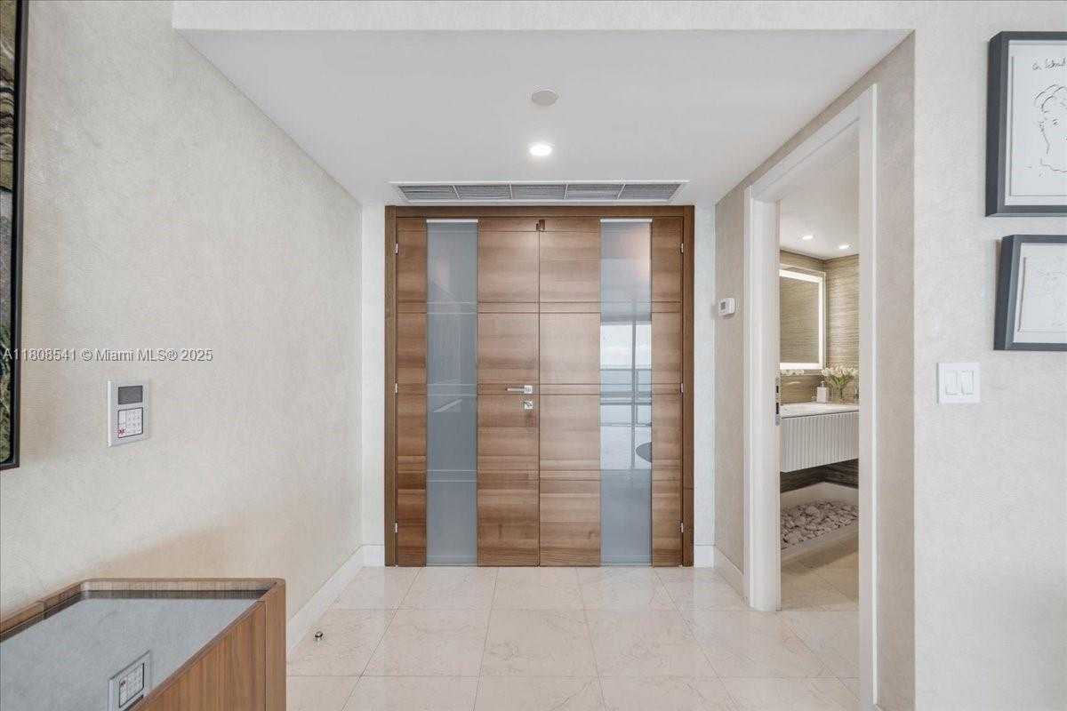 Small Image of 2127 BRICKELL AVE #2302, Miami Number 14