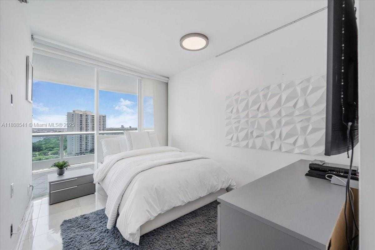 Small Image of 2127 BRICKELL AVE #2302, Miami Number 28