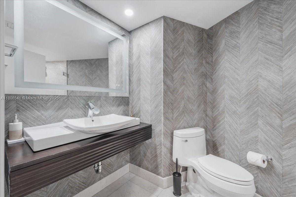 Small Image of 2127 BRICKELL AVE #2302, Miami Number 30