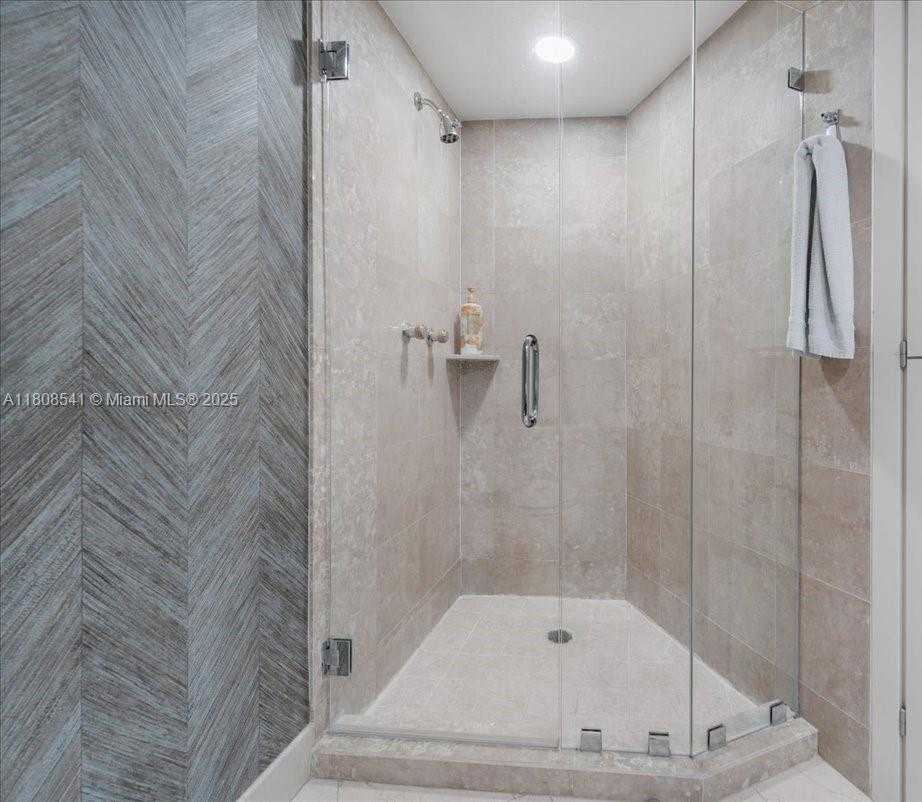 Small Image of 2127 BRICKELL AVE #2302, Miami Number 31