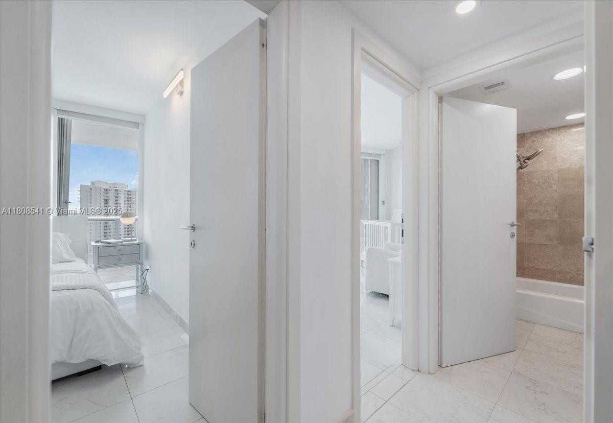 Small Image of 2127 BRICKELL AVE #2302, Miami Number 36