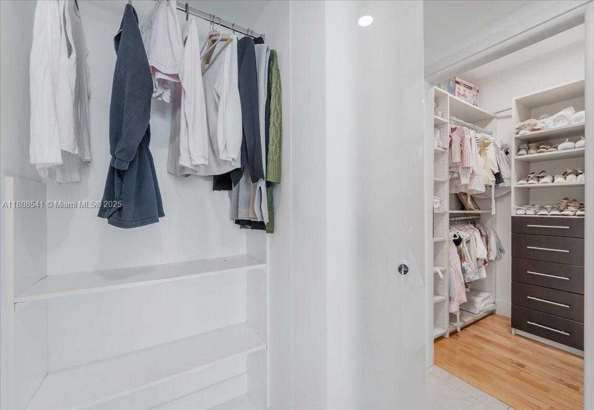 Small Image of 2127 BRICKELL AVE #2302, Miami Number 37